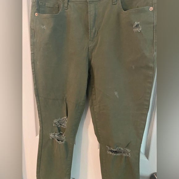 Old Navy Rockstar Size 10 Green Jeans - Picture 2 of 5